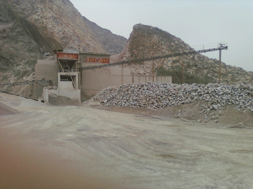 ɽ��ʯ�����a(ch��n)���F(xi��n)��